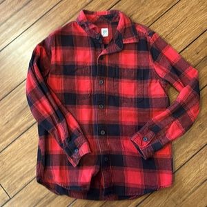Boys size 8 flannel button up shirt. Great condition!